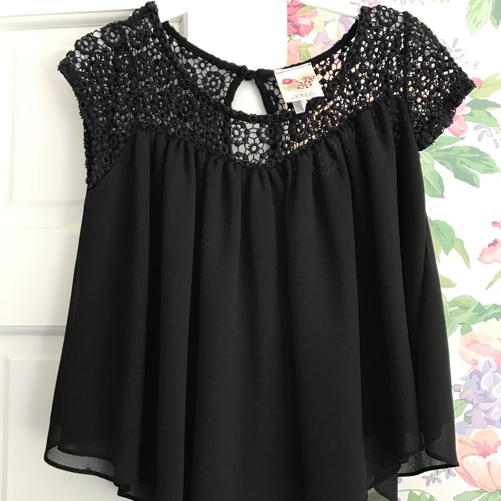Kiddo girls Size Small Black crochet Top